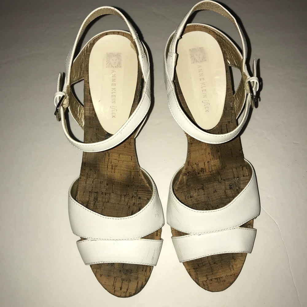 AK Anne Klein Iflex Cork Heel White Slingback Shoe - Picture 2 of 7